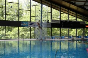 Badezentrum Hallenbad Waterclimbing 2